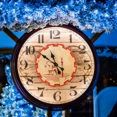 Accounting for Good holiday hours